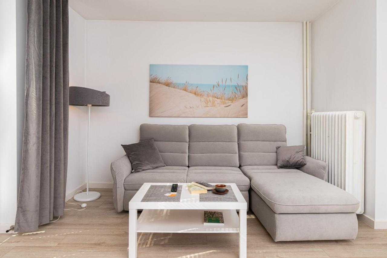 Gdanska Two-Bedroom Apartment Brzezno Beach By Noclegi Renters Exteriör bild